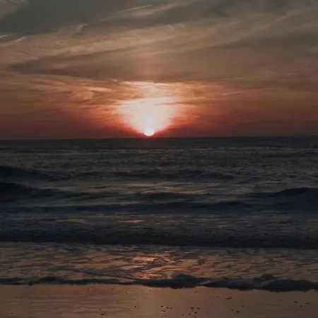 Perfect Holiday, Moment At Sea Egmond aan Zee