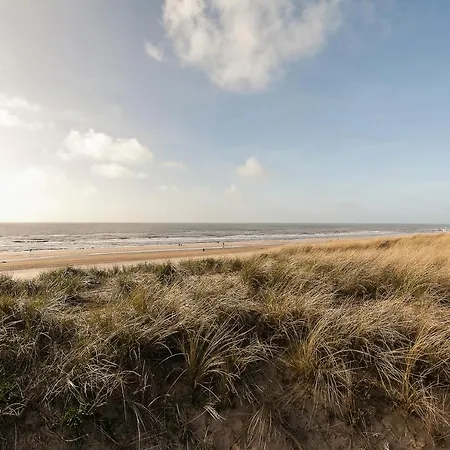 Perfect Holiday, Moment At Sea *