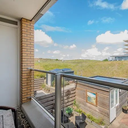 Perfect Holiday, Moment At Sea *