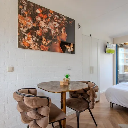 Perfect Holiday, Moment At Sea * Egmond aan Zee