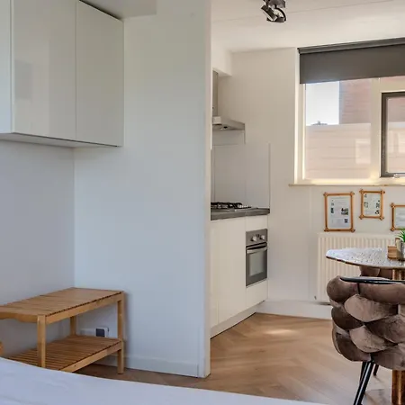 Perfect Holiday, Moment At Sea Apartment