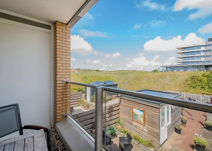 Perfect Holiday, Moment At Sea *